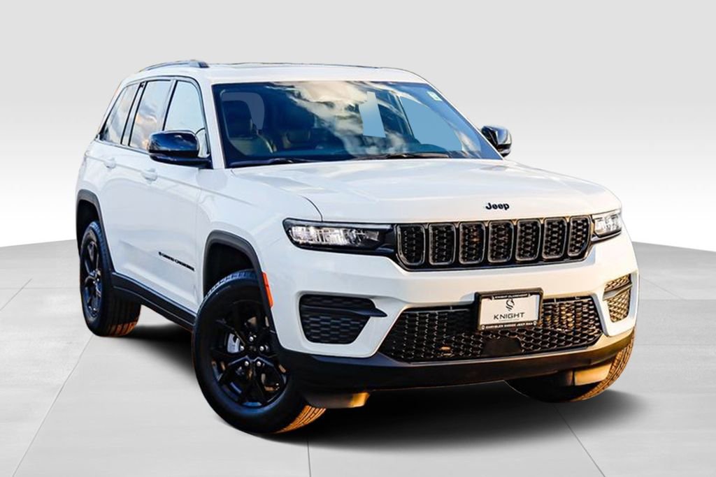 New 2025 Jeep Grand Cherokee Altitude image 2