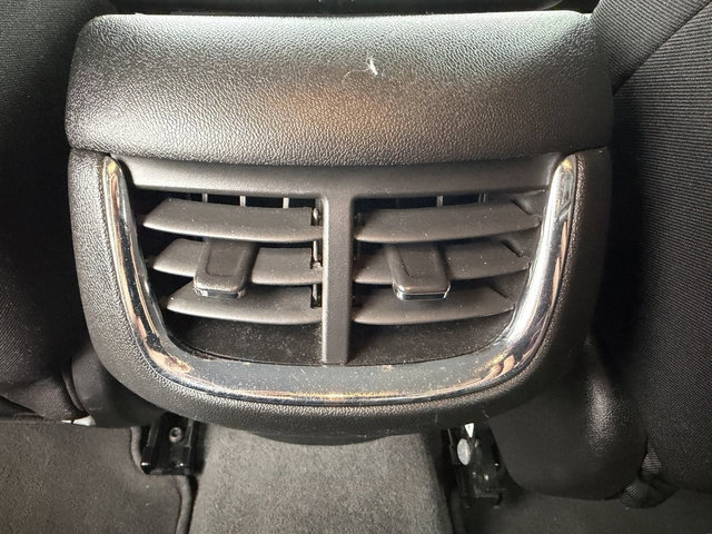 Used 2023 Chevrolet Malibu LT FWD image 19