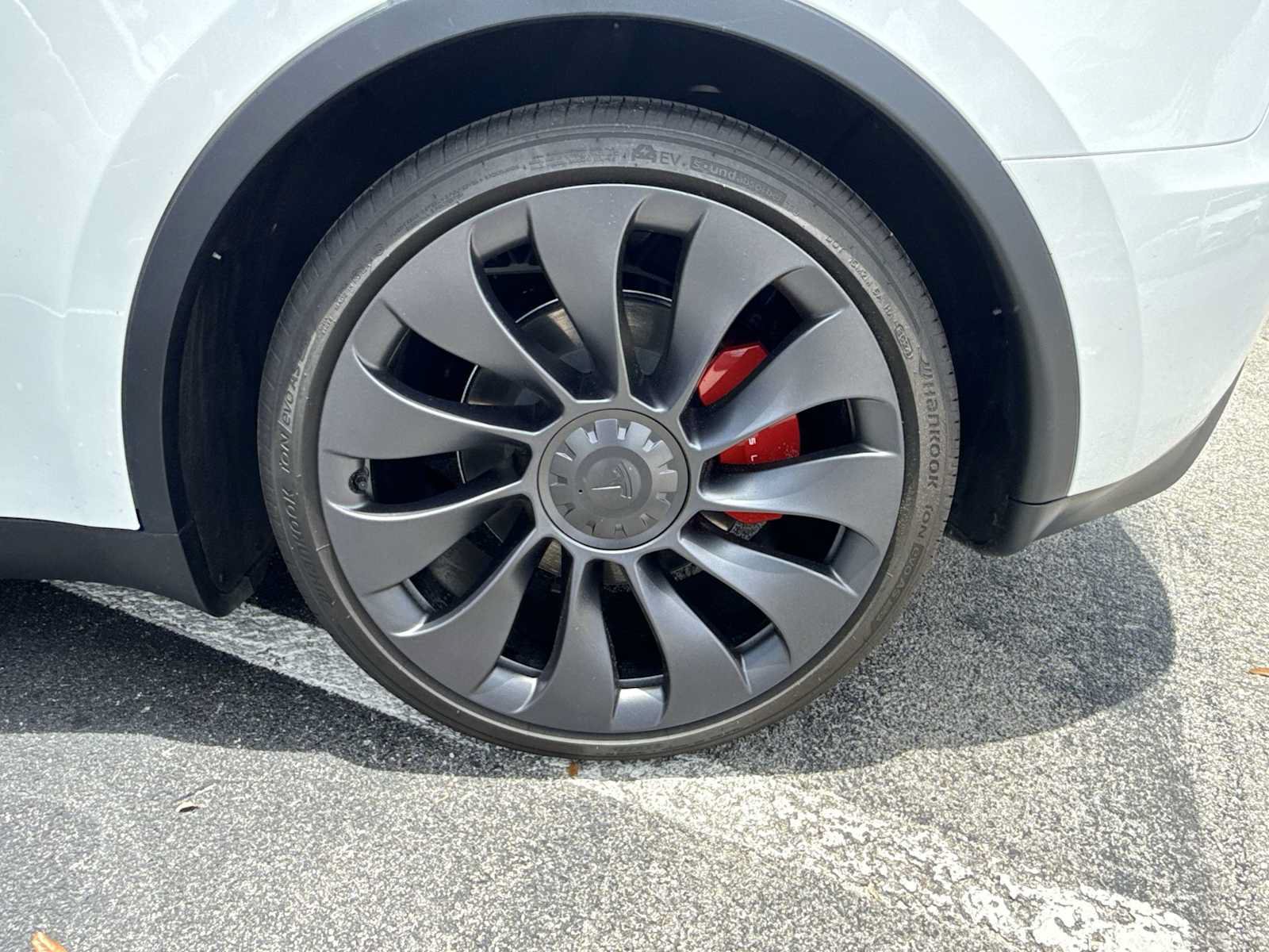 Used 2025 Tesla Model Y Performance AWD/4WD image 11