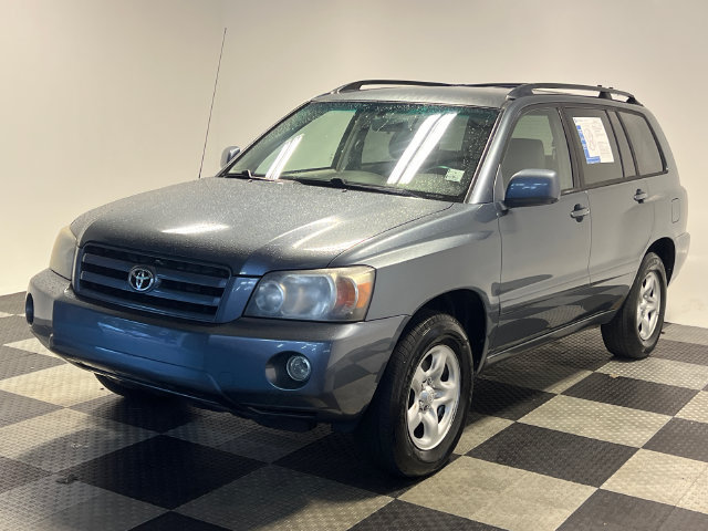 Used 2005 Toyota Highlander 2WD w/ Towing Prep Pkg image 3
