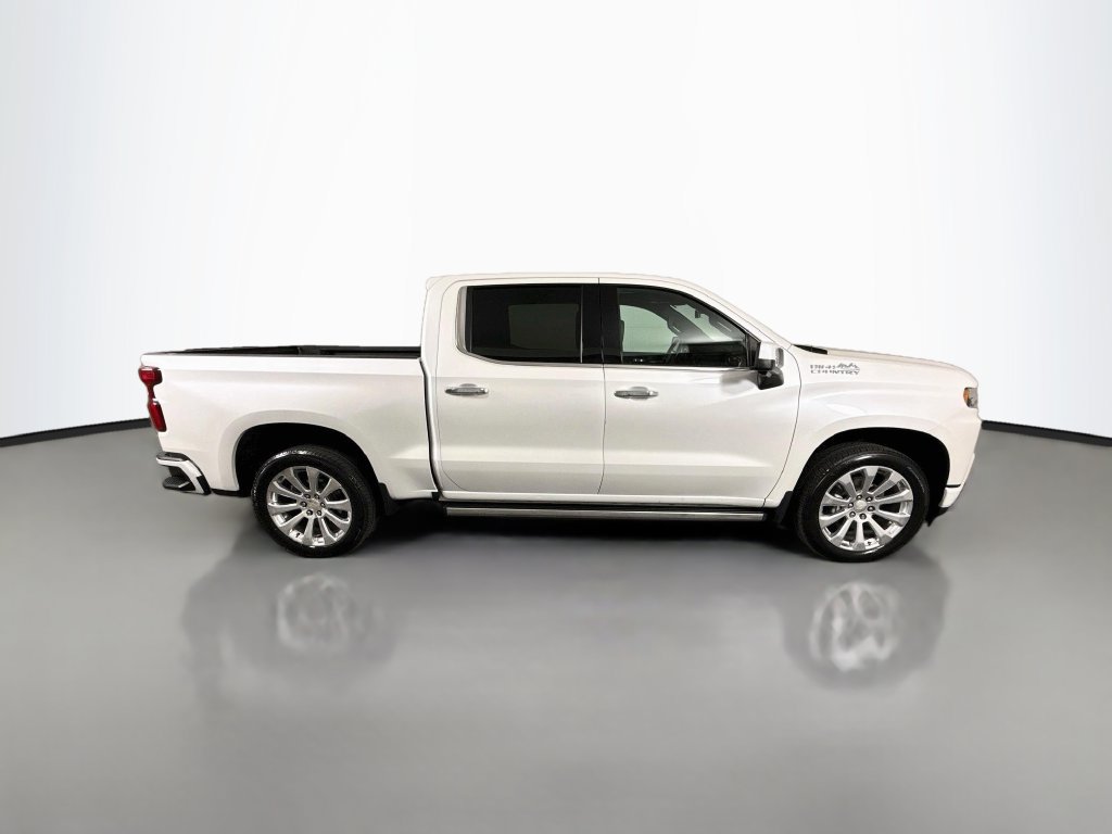 Used 2021 Chevrolet Silverado 1500 High Country w/ Technology Package AWD/4WD image 8