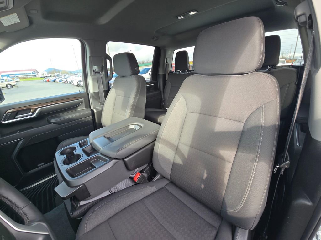 Used 2025 Chevrolet Silverado 2500 LT w/ Convenience Package AWD/4WD image 17