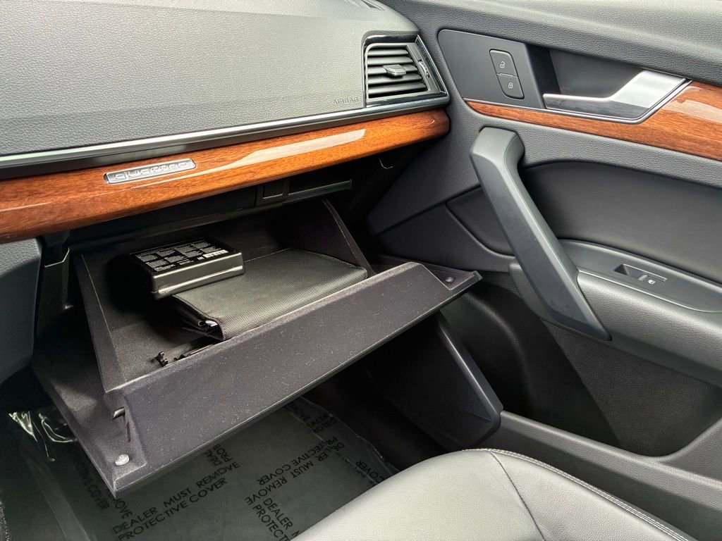 Used 2023 Audi Q5 2.0T Premium w/ Convenience Package image 38