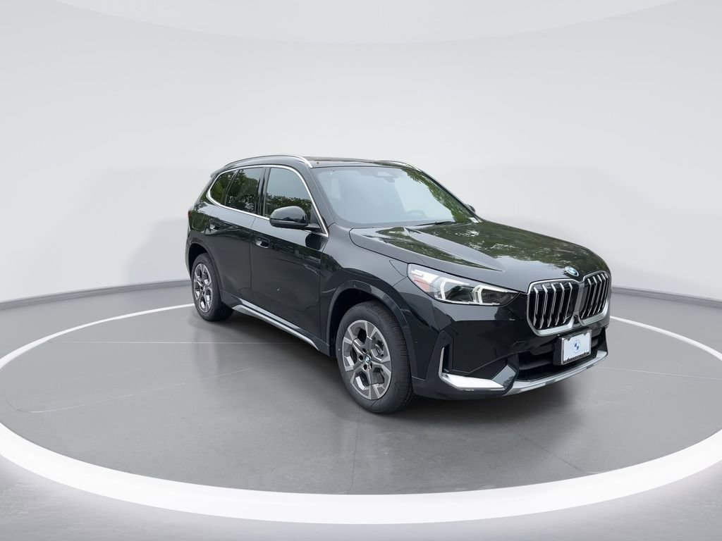Used 2025 BMW X1 xDrive28i w/ Technology Package image 2