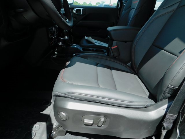 New 2025 Jeep Wrangler Unlimited Rubicon w/ Steel Bumper Group image 22