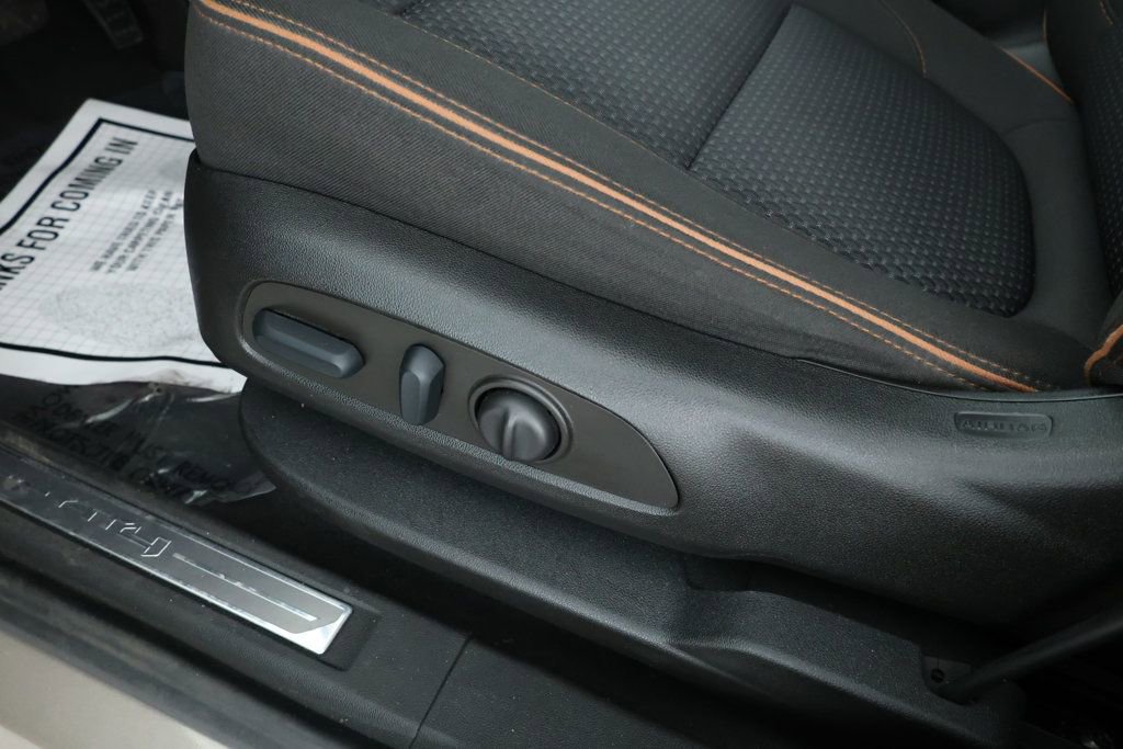 Used 2022 GMC Acadia AT4 image 9