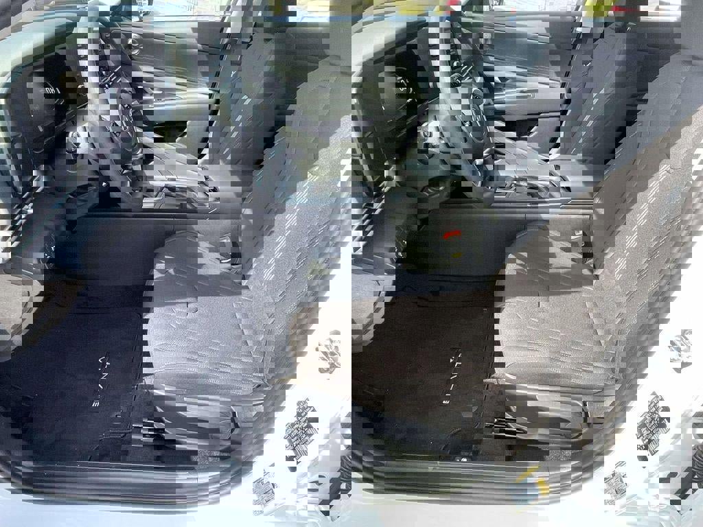 New 2026 Hyundai Elantra SE image 28