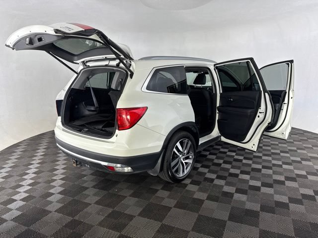 Used 2017 Honda Pilot Elite image 19