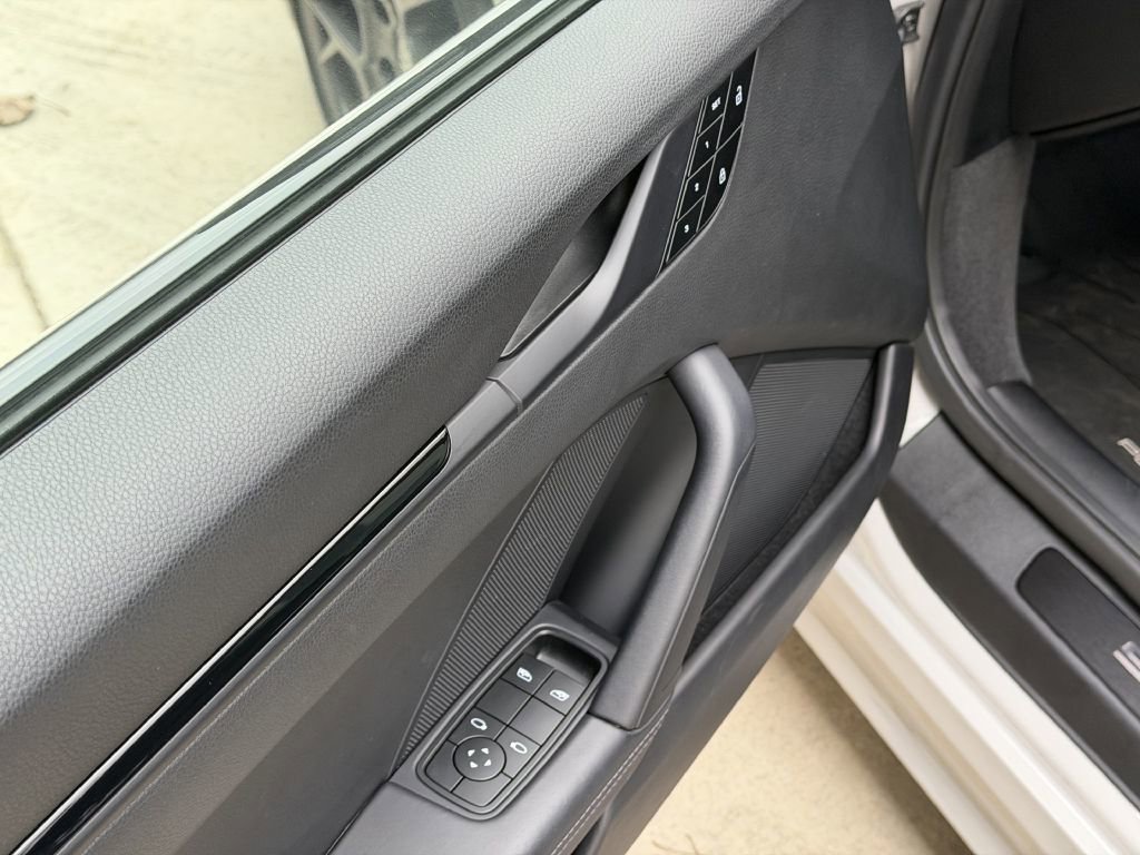 Used 2023 Porsche 911 Carrera T image 23