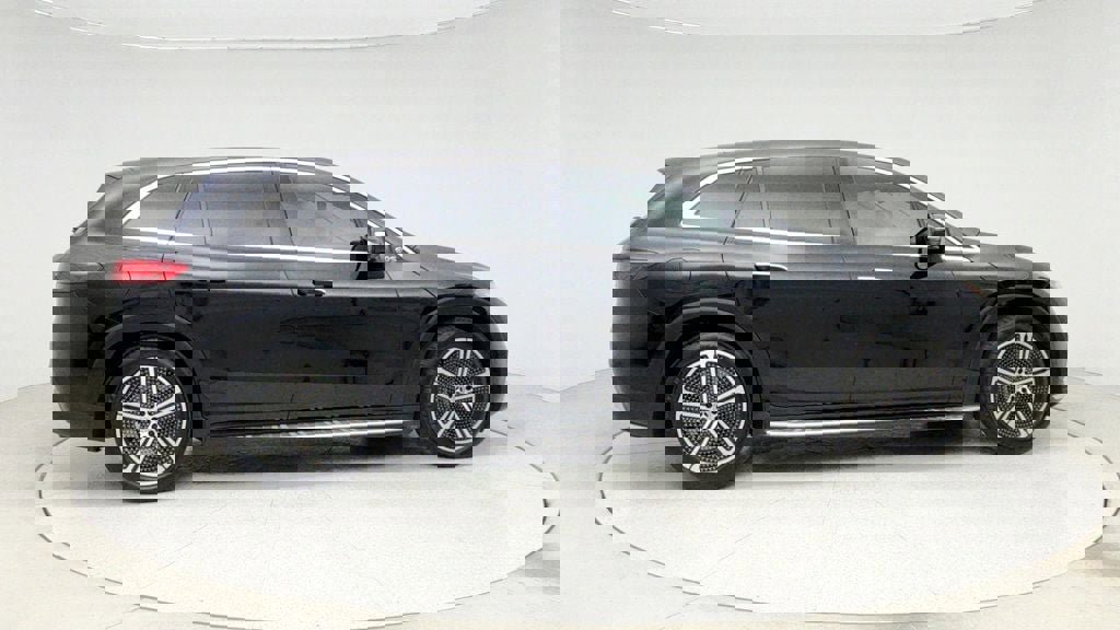 Used 2023 Mercedes-Benz EQS 450+ 4MATIC SUV image 4