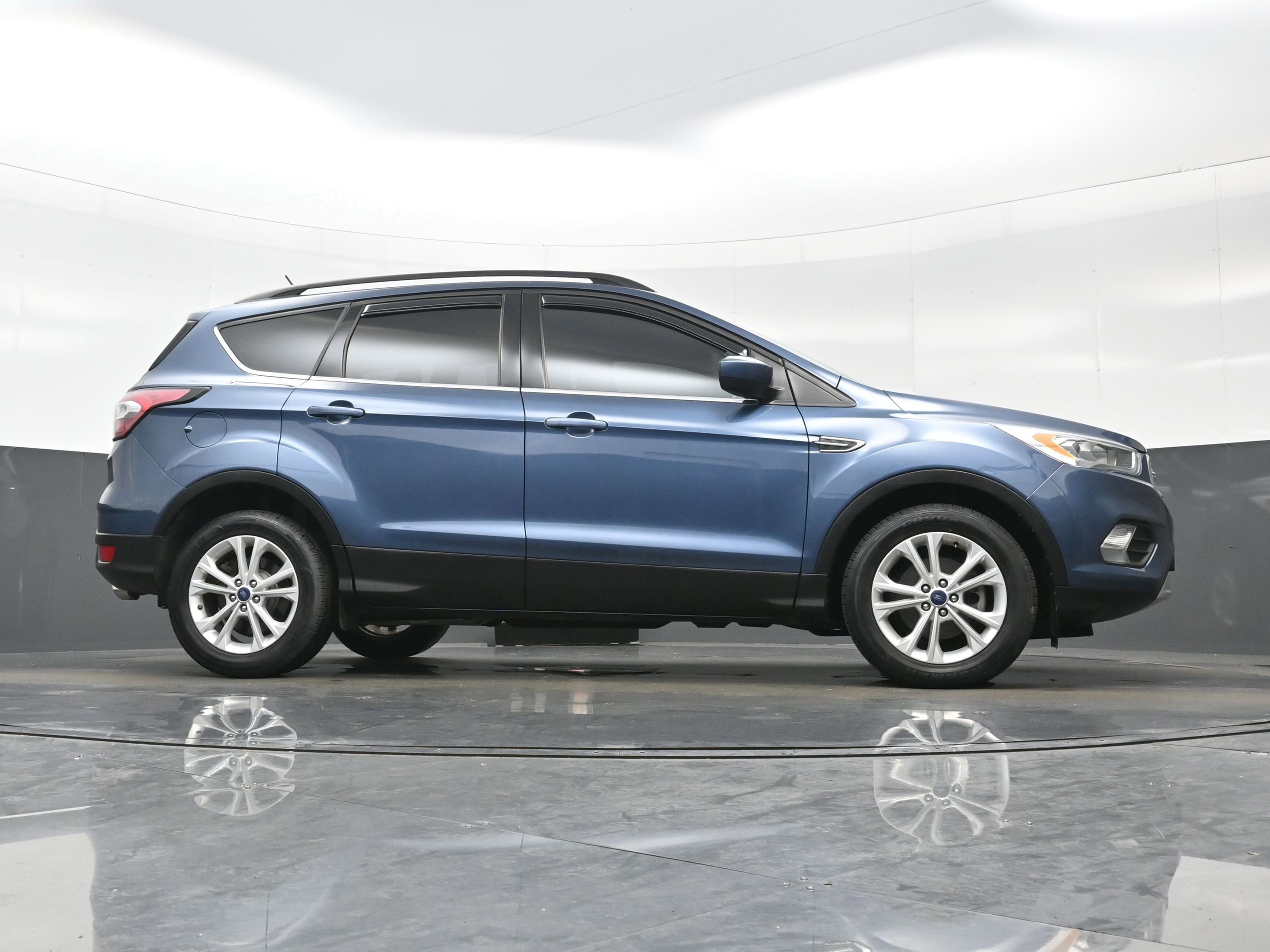 Used 2018 Ford Escape SEL FWD image 29