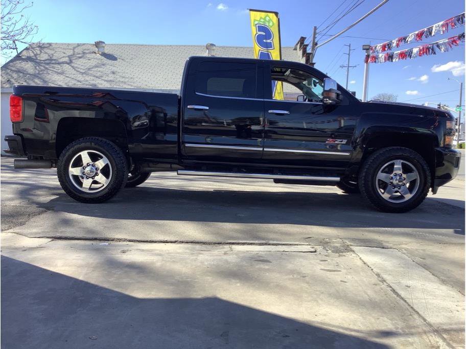 Used 2016 Chevrolet Silverado 2500 LTZ w/ Duramax Plus Package AWD/4WD image 4