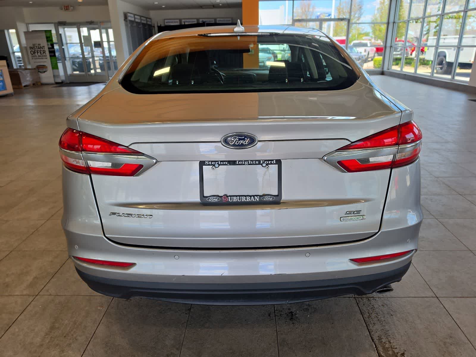 Used 2020 Ford Fusion SE FWD image 9
