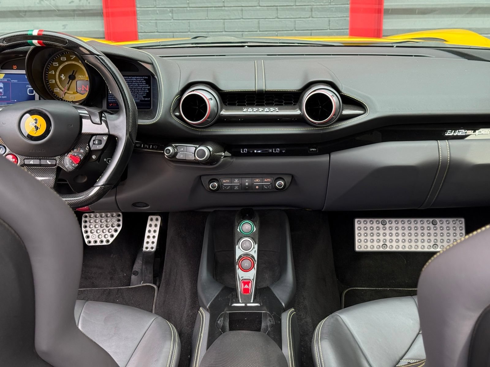 Used 2019 Ferrari 812 Superfast RWD image 29