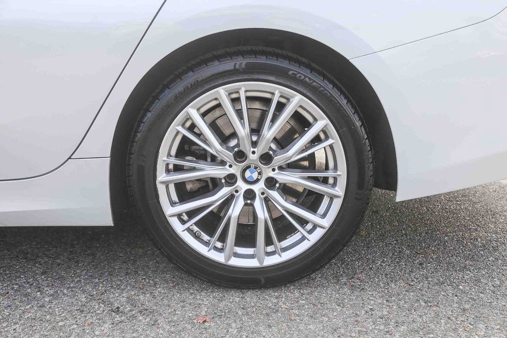 Used 2024 BMW 330i Sedan w/ Convenience Package RWD image 10