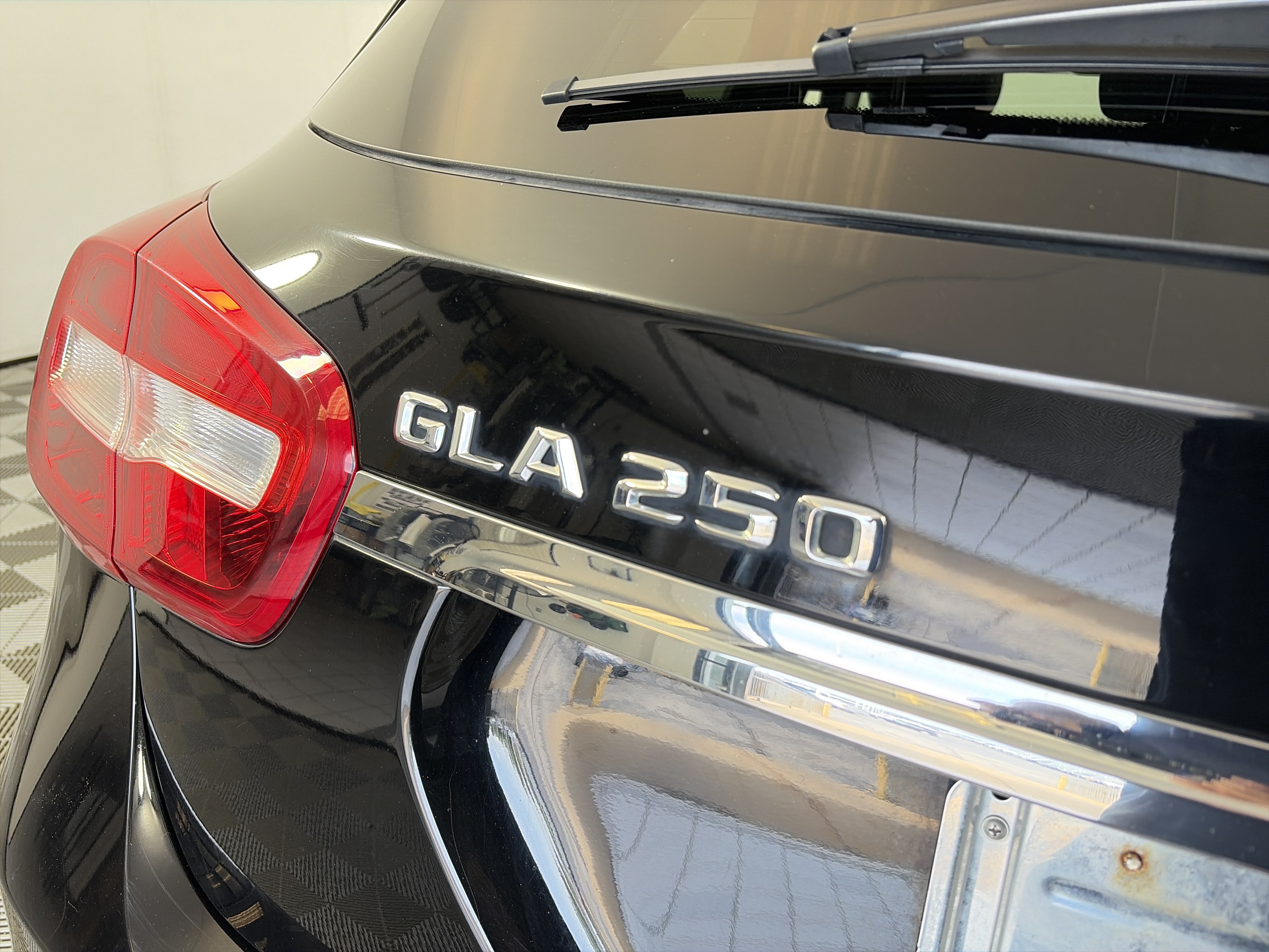 Used 2015 Mercedes-Benz GLA 250 4MATIC image 16