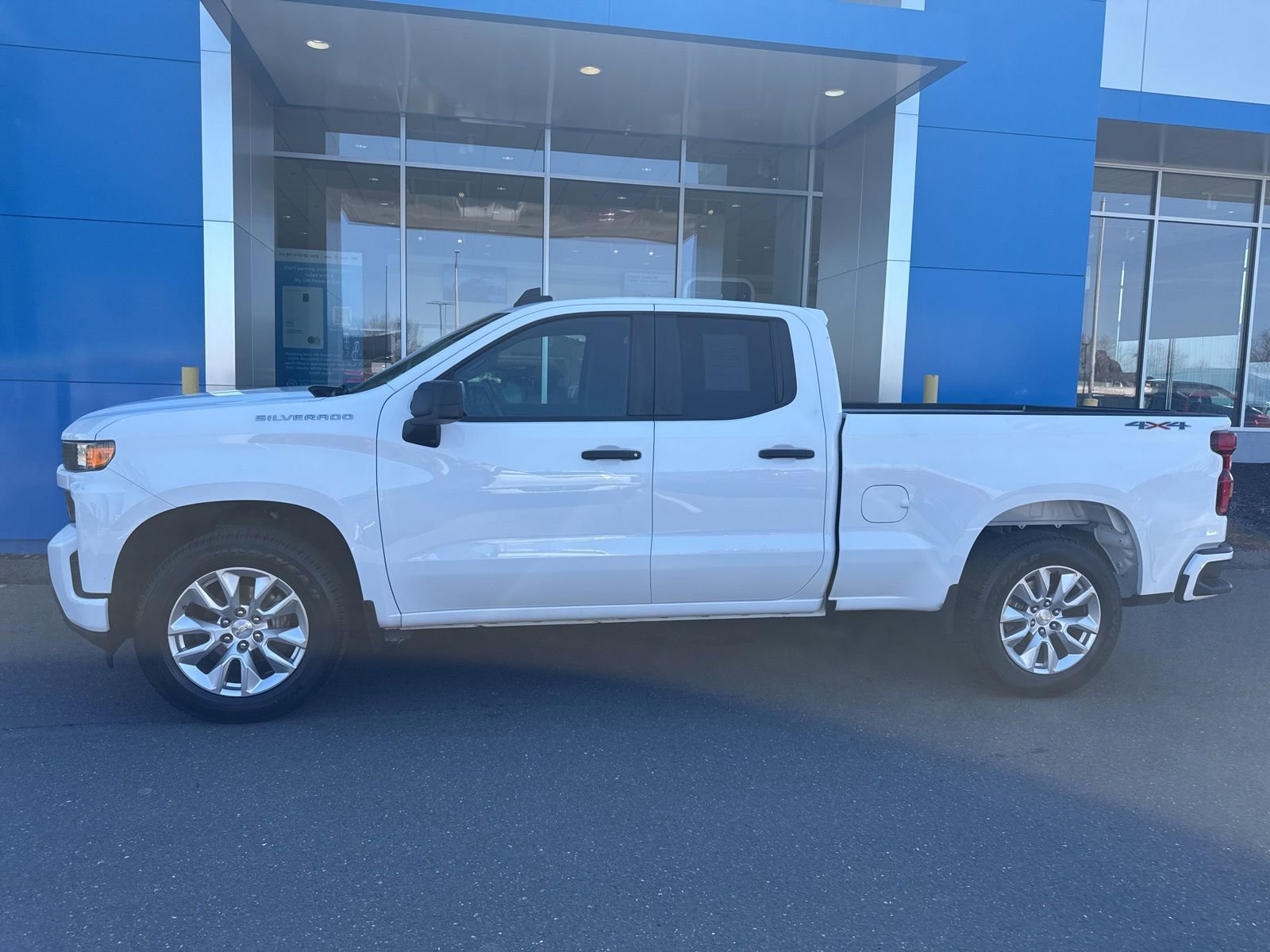 Used 2021 Chevrolet Silverado 1500 Custom image 9