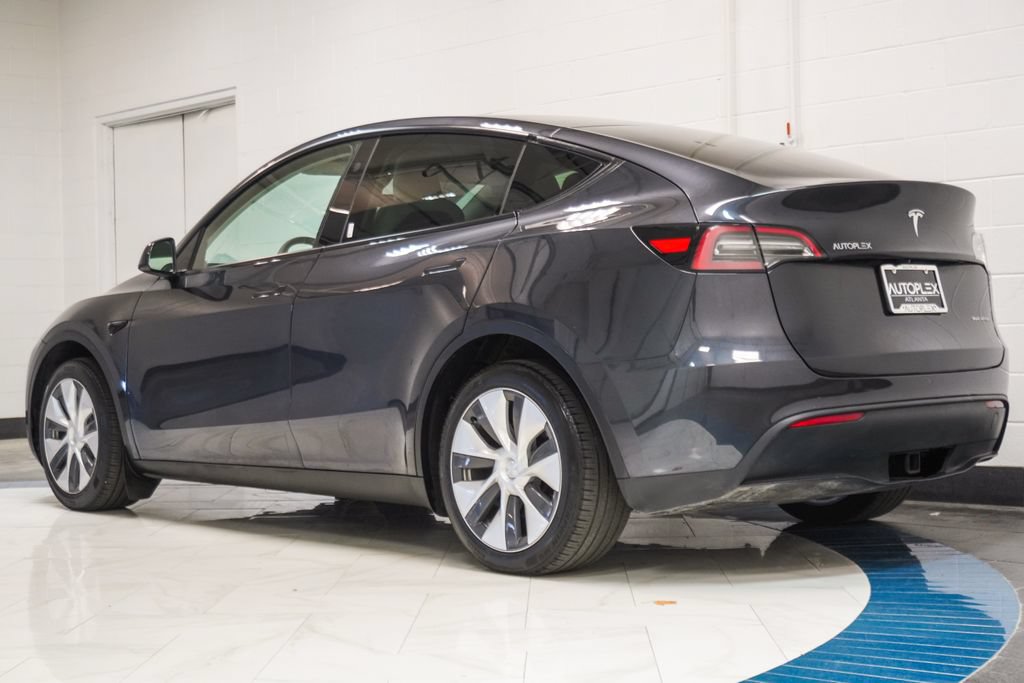 Used 2024 Tesla Model Y Long Range AWD/4WD image 25
