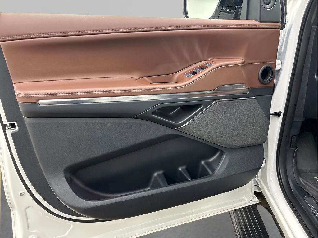 Used 2025 Lincoln Navigator L Reserve image 24