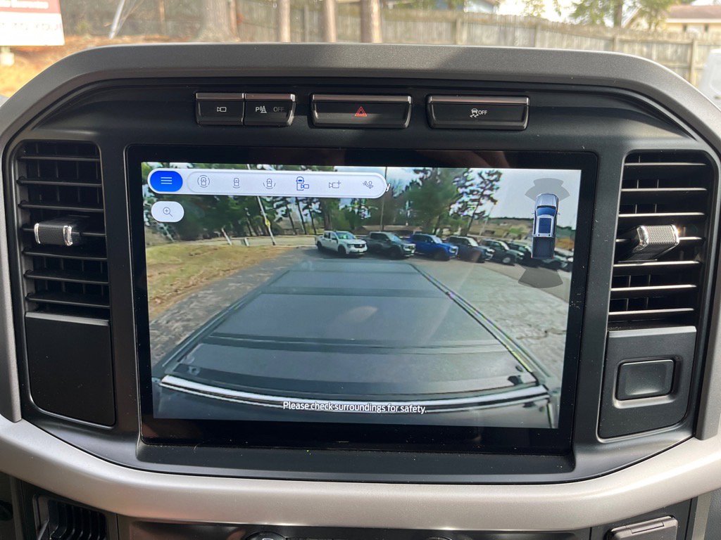 Used 2022 Ford F150 Lightning XLT image 27