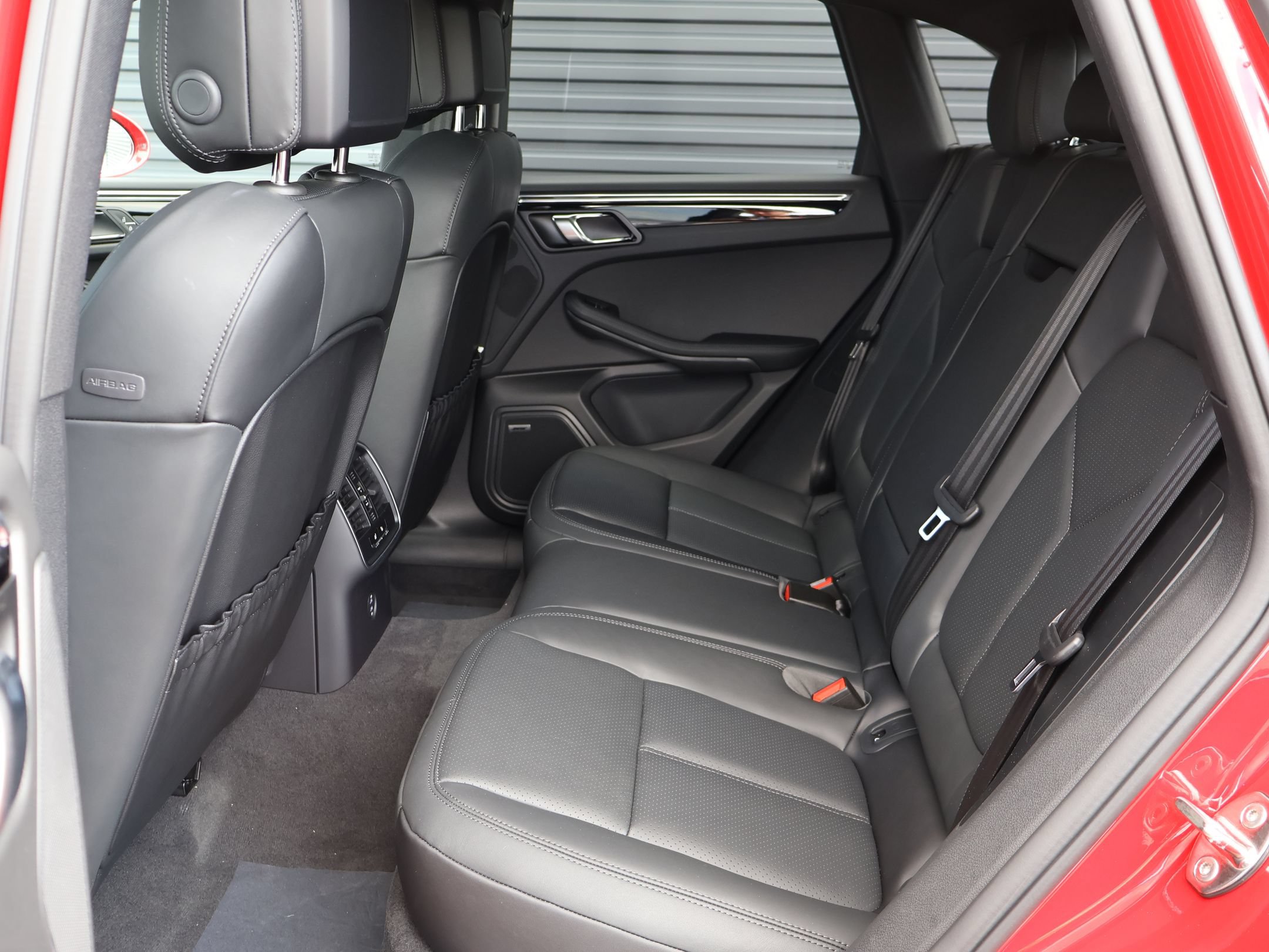 New 2026 Porsche Macan AWD/4WD image 26