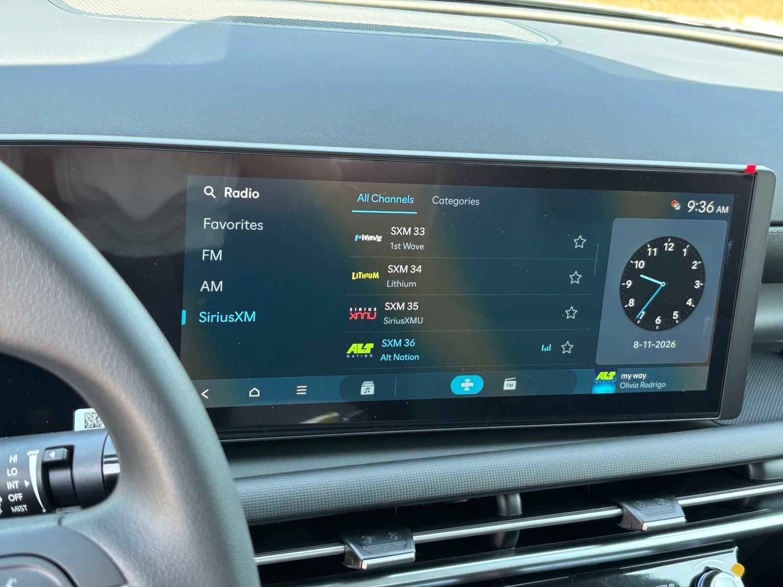 New 2027 Hyundai Santa Cruz SE FWD image 18