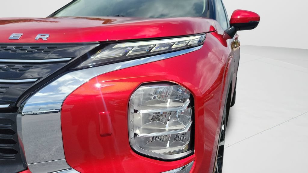 Used 2023 Mitsubishi Outlander SEL AWD/4WD image 24