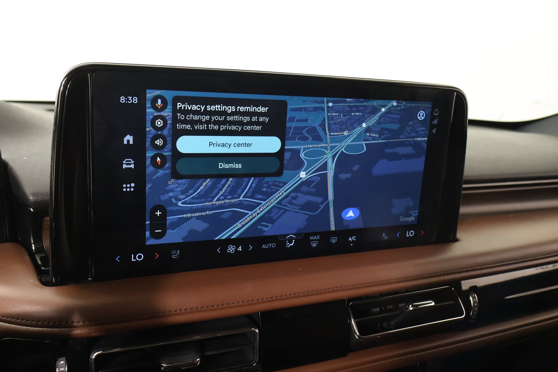 Used 2025 Lincoln Aviator Reserve w/ Equipment Group 201A AWD/4WD image 7