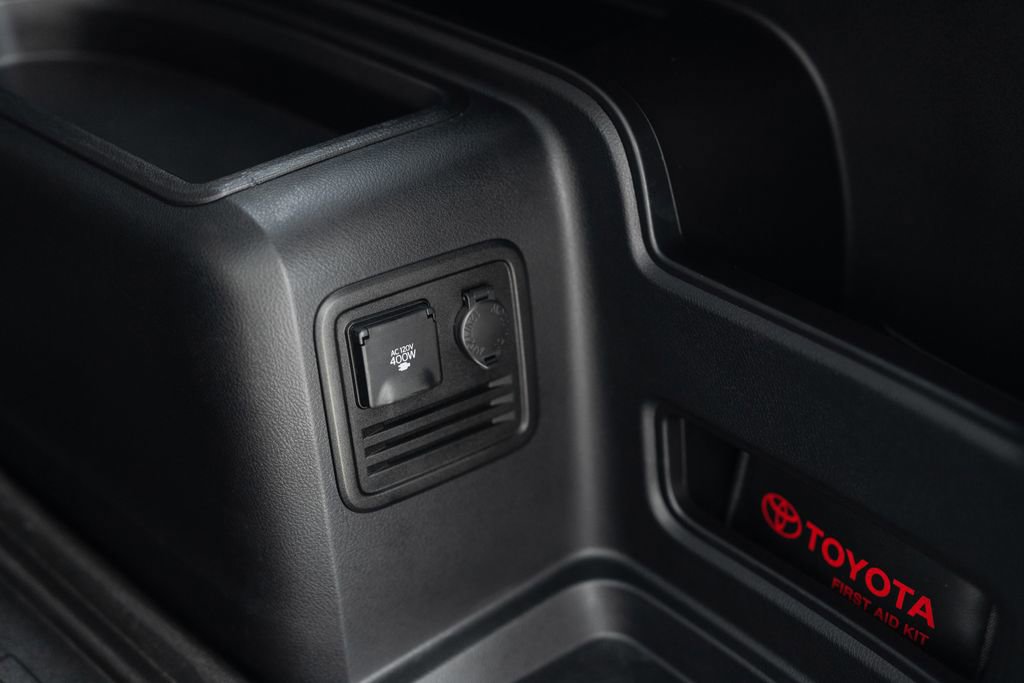 Used 2021 Toyota 4Runner TRD Off-Road AWD/4WD image 35