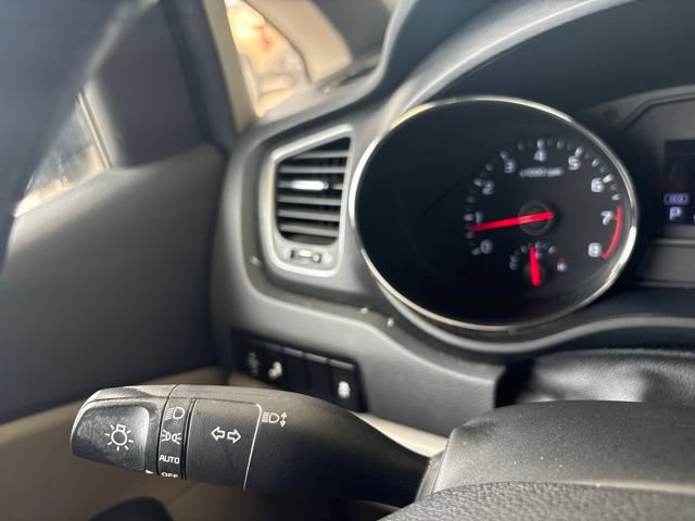 Used 2021 Kia Sedona EX FWD image 25