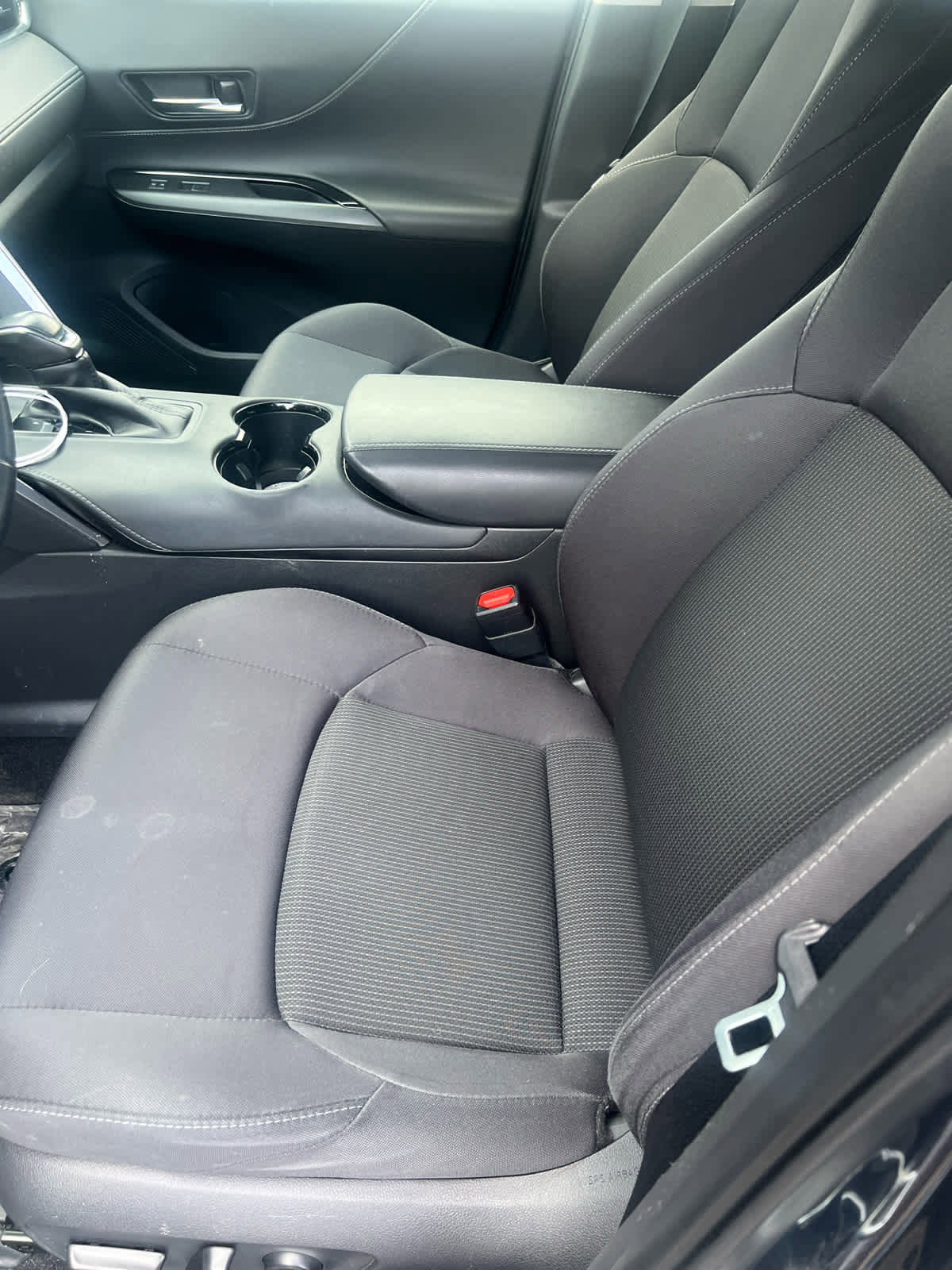 Used 2021 Toyota Venza LE w/ Carpet Mat Package (TMS) image 9