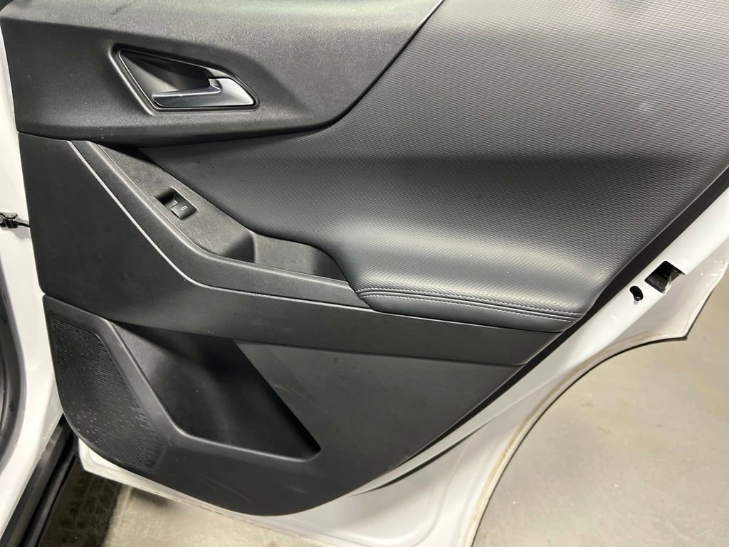 Used 2025 Chevrolet Equinox LT FWD image 13
