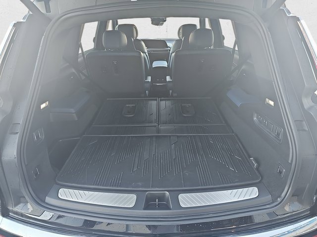 New 2026 Cadillac Vistiq Premium Luxury w/ LPO, Floor Liner Package image 14