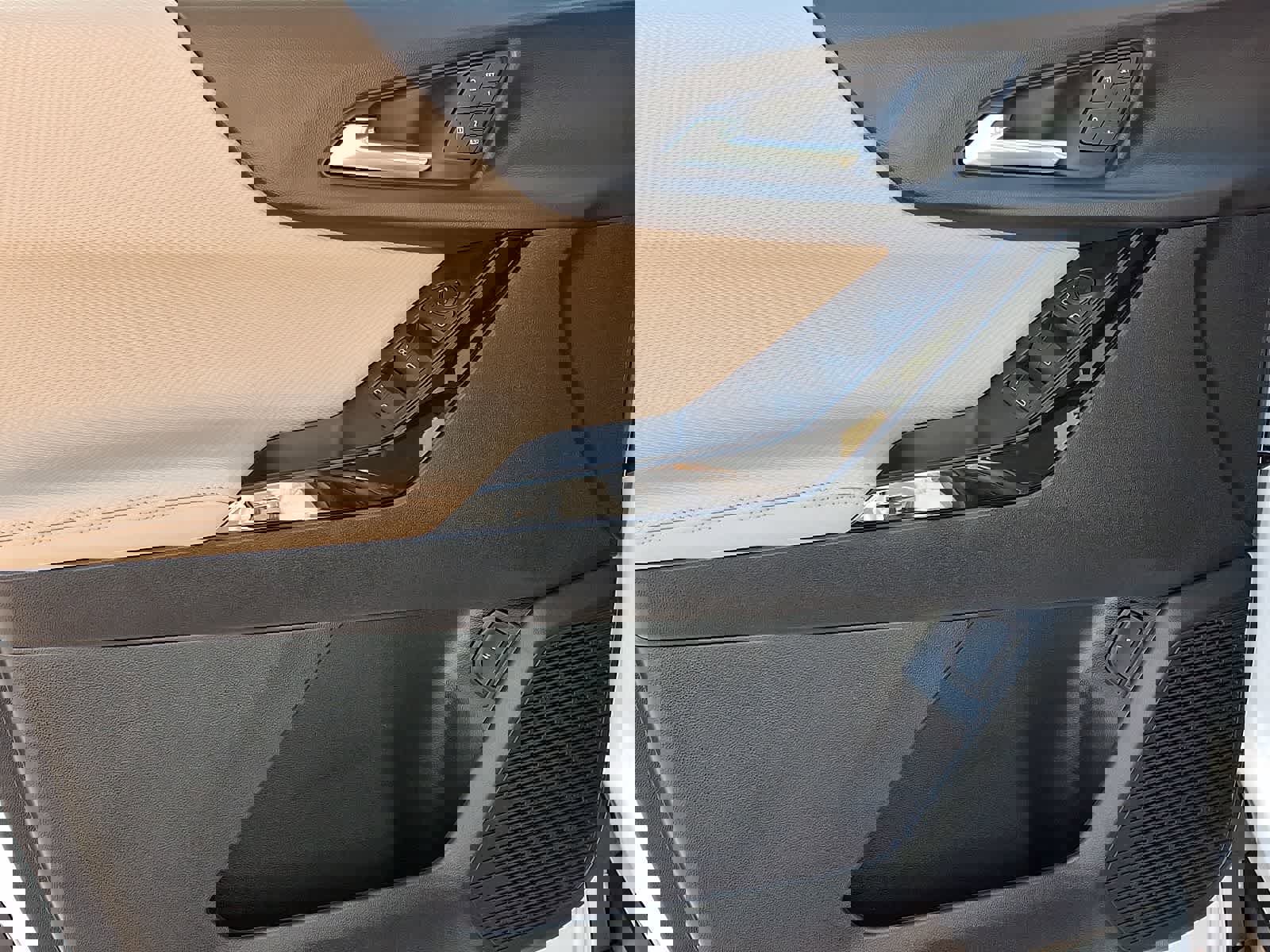 New 2026 Chevrolet Equinox ACTIV w/ Convenience Package III image 10