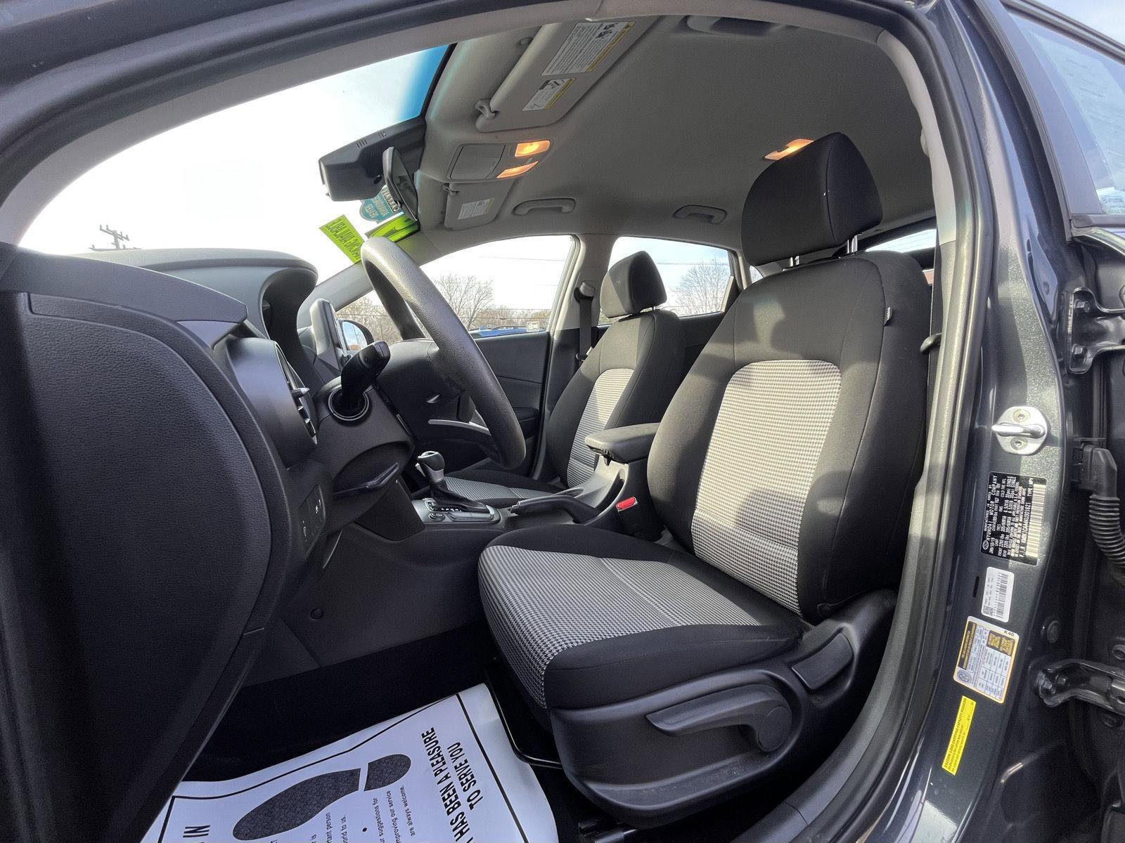 Used 2019 Hyundai Kona SE image 6