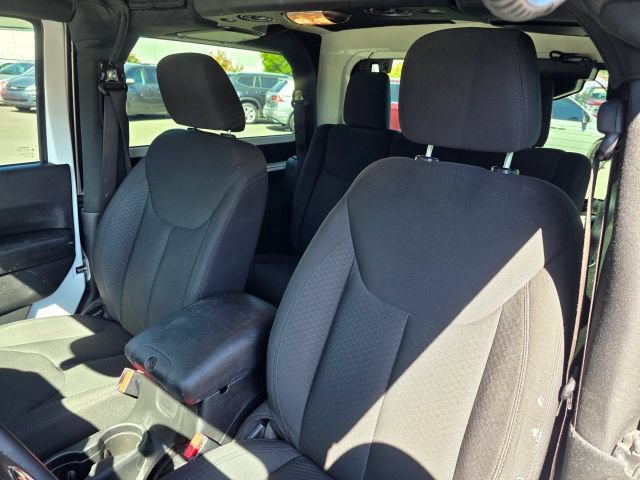 Used 2017 Jeep Wrangler Sport w/ Quick Order Package 24S AWD/4WD image 31