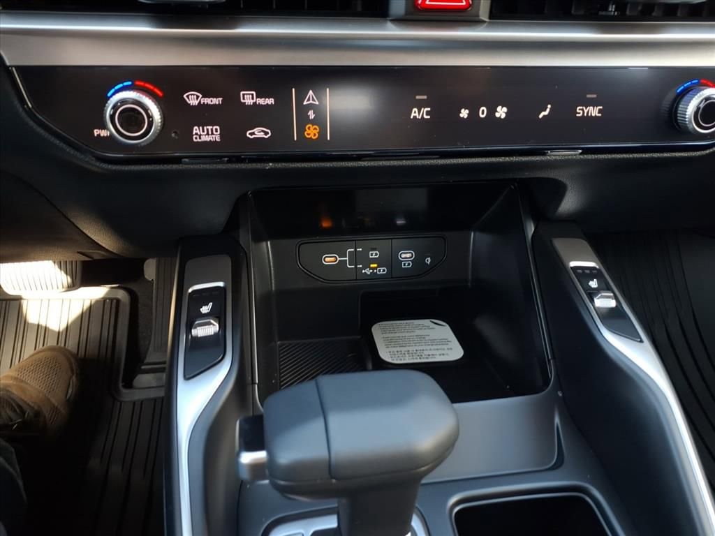 New 2026 Kia Sorento S w/ S Panoramic Sunroof Package AWD/4WD image 17