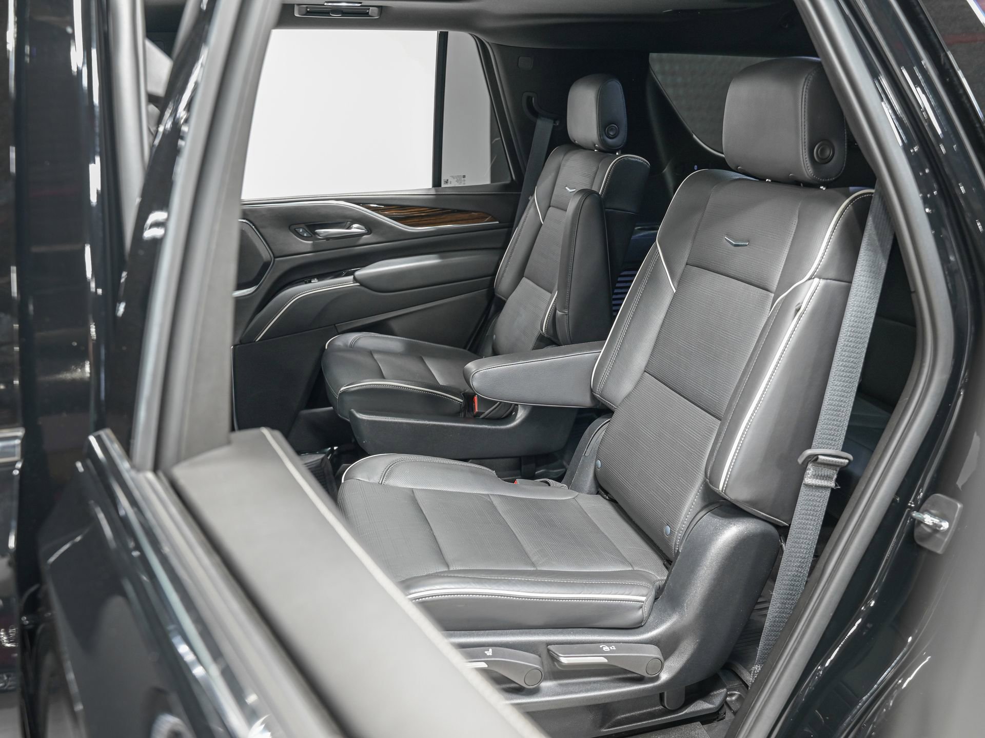 Used 2023 Cadillac Escalade Premium Luxury w/ LPO, Floor Liner Package image 29