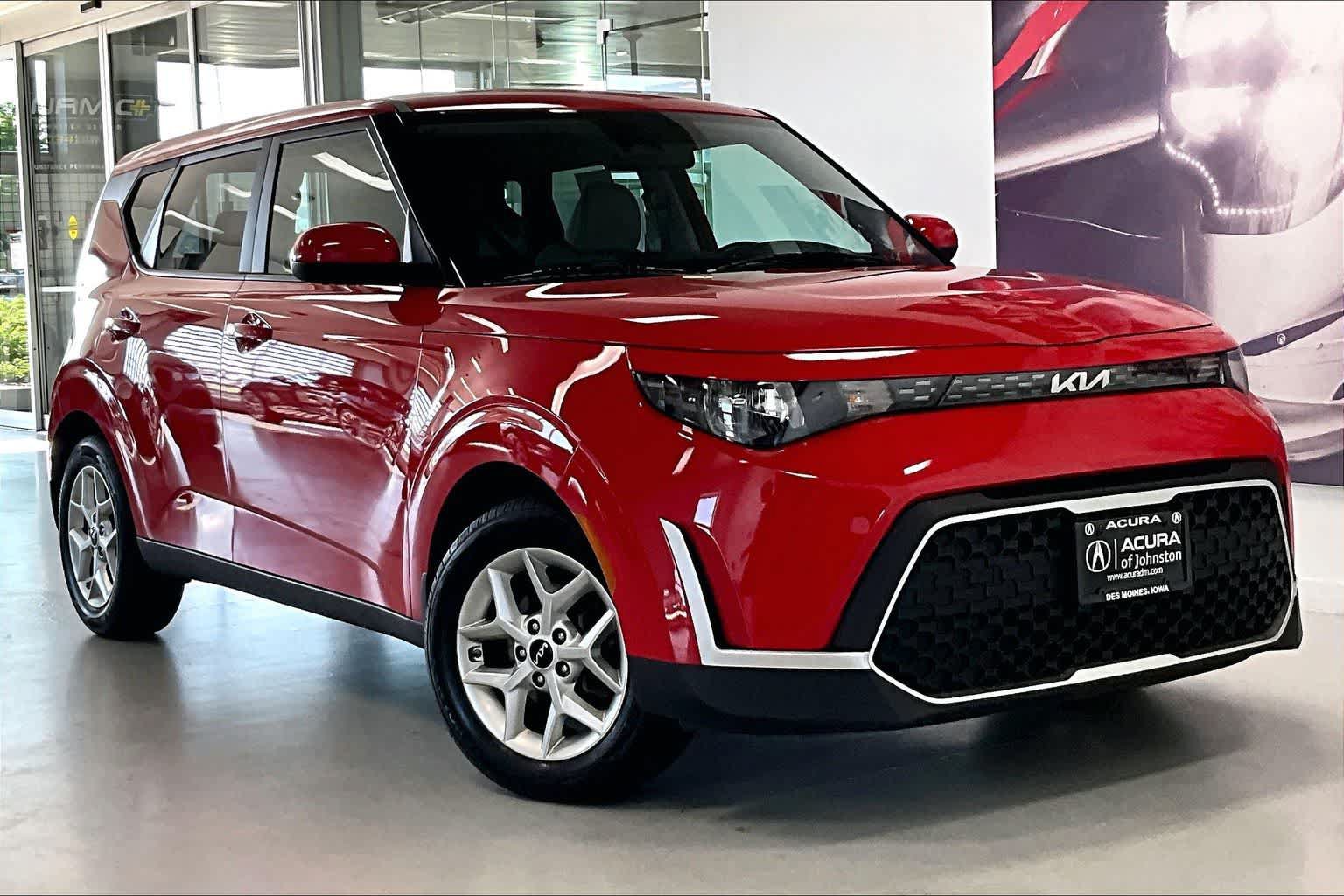 Used 2023 Kia Soul LX w/ LX Technology Package FWD image 19