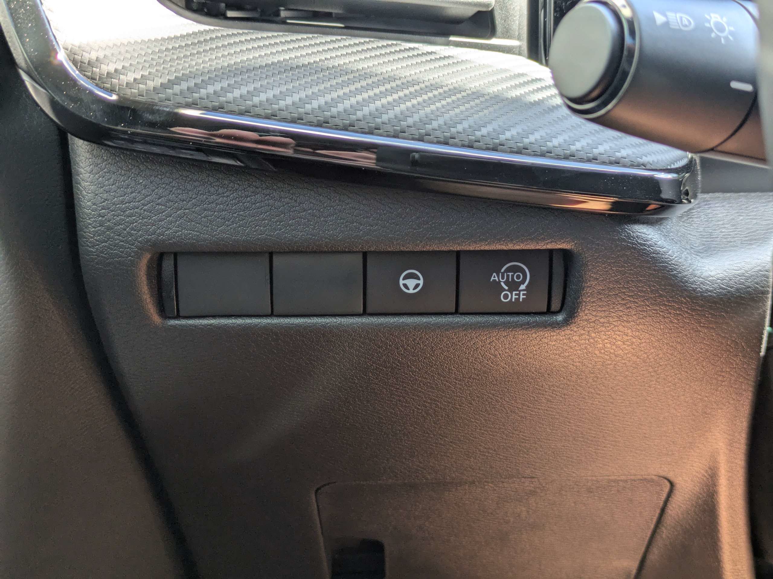 New 2027 Nissan Kicks SR FWD image 25