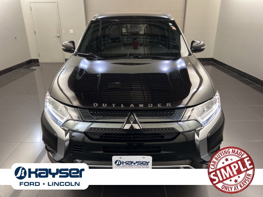 Used 2021 Mitsubishi Outlander SEL image 2
