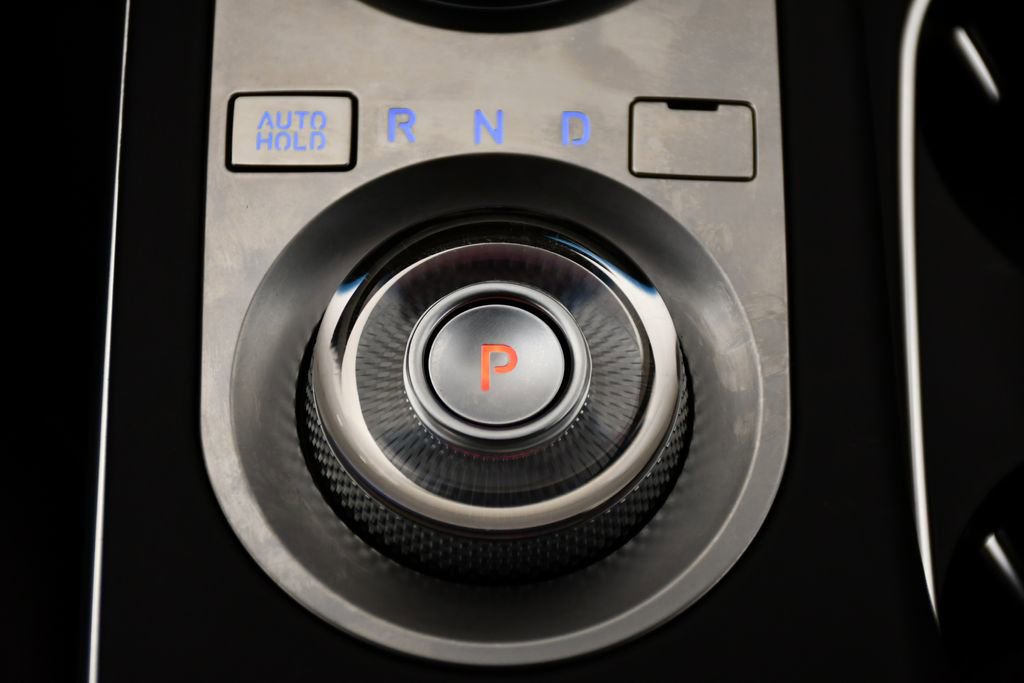 Used 2025 Genesis GV70 3.5T Sport w/ Sport Advanced Package image 32