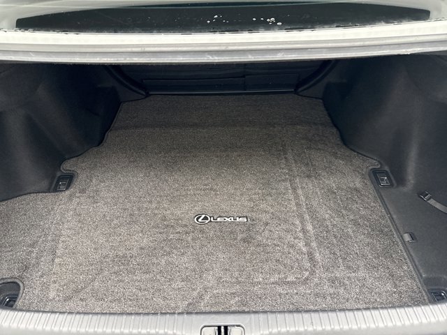 Used 2016 Lexus RC 200t image 18