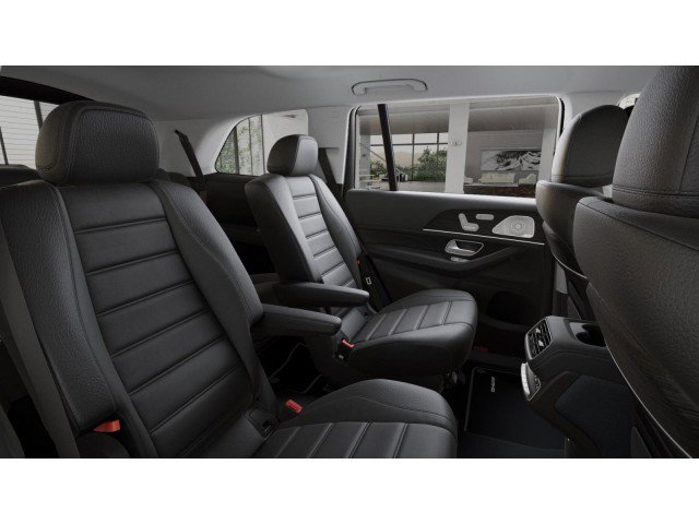 New 2026 Mercedes-Benz GLS 450 4MATIC image 5