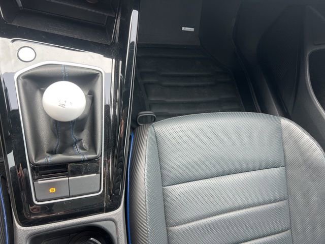 Used 2023 Volkswagen Golf R image 14