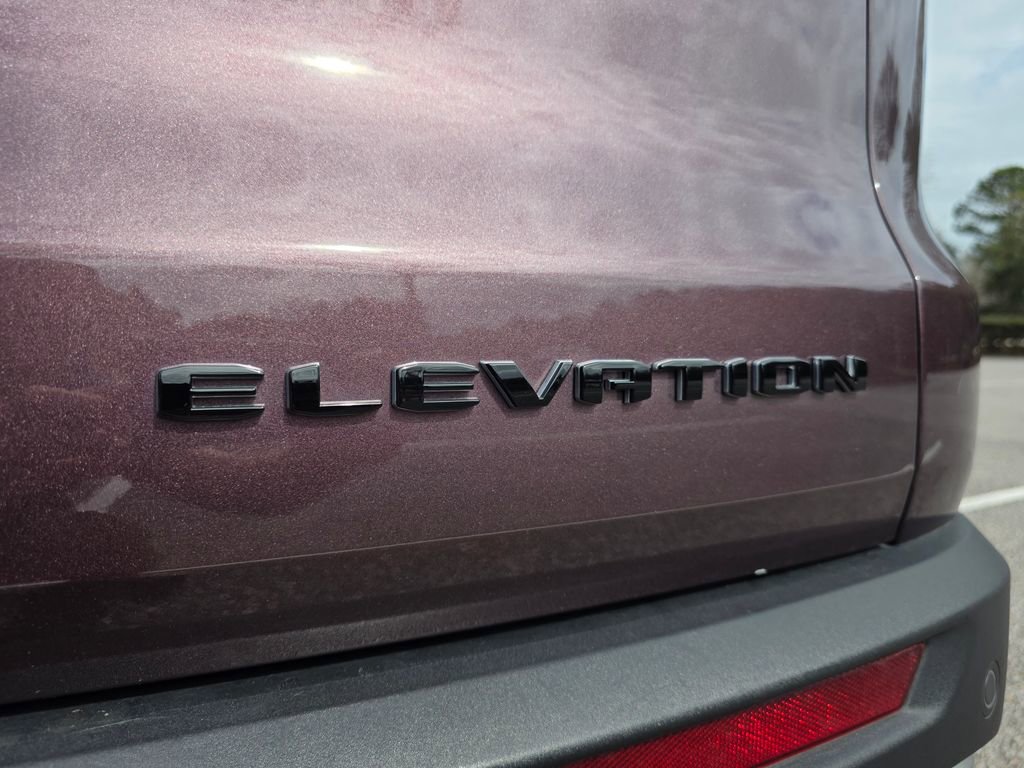 Used 2025 GMC Acadia Elevation image 38