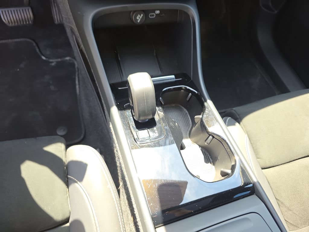 Used 2023 Volvo C40 P8 Recharge Ultimate AWD/4WD image 30