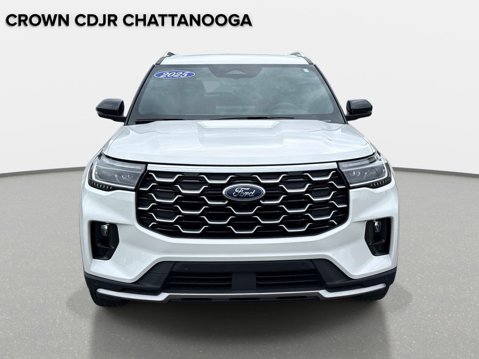 Used 2025 Ford Explorer Platinum RWD image 10
