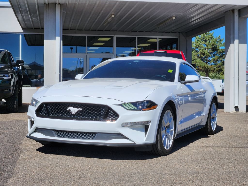 Used 2022 Ford Mustang GT Premium w/ Equipment Group 401A RWD image 4