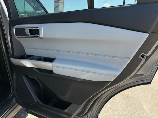 Used 2023 Ford Explorer XLT w/ Equipment Group 202A AWD/4WD image 28